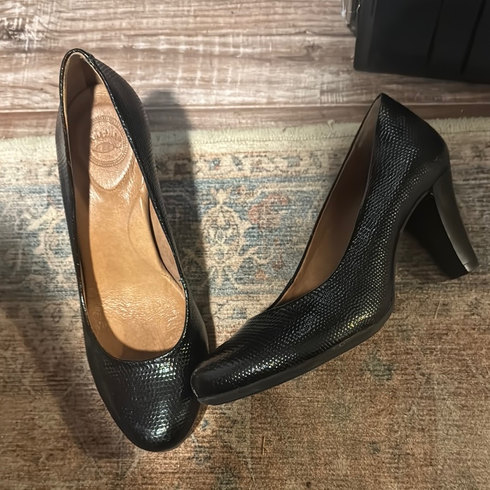 Nurture by Lamaze Black Block Heel Pumps